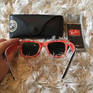 Ray Ban Wayfarer glasses